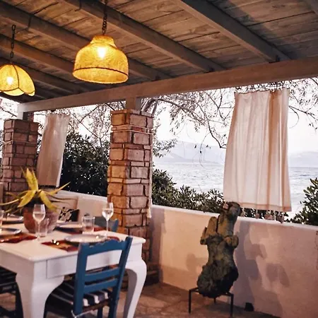 Hébergement de vacances Beautiful Seafront Rustic Maisonette-5mfromthesea Dhiyellótika