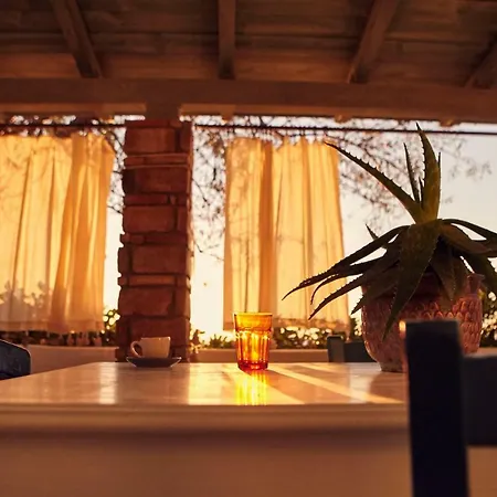 Beautiful Seafront Rustic Maisonette-5mfromthesea Dhiyellótika
