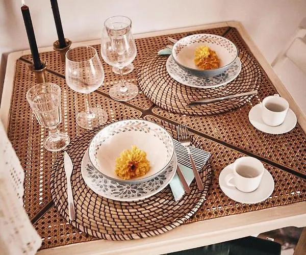 The Artist's Farm * Διγελιώτικα